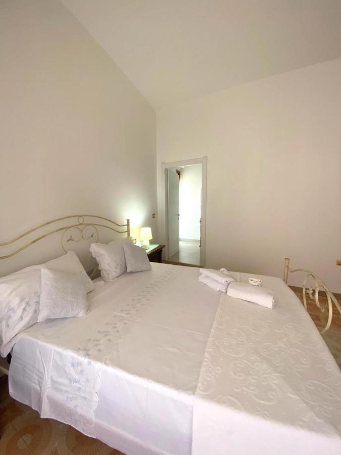 Le Fresie B&B SantʼAntìoco Εξωτερικό φωτογραφία